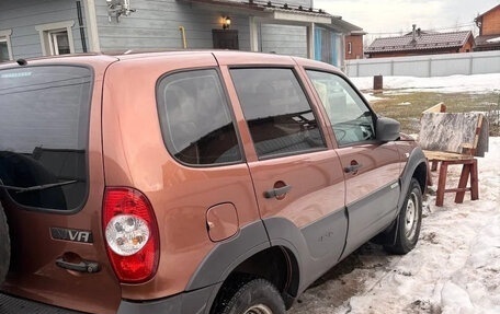 Chevrolet Niva I рестайлинг, 2018 год, 720 000 рублей, 10 фотография