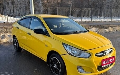Hyundai Solaris II рестайлинг, 2011 год, 530 000 рублей, 1 фотография