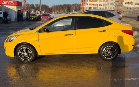 Hyundai Solaris II рестайлинг, 2011 год, 530 000 рублей, 5 фотография