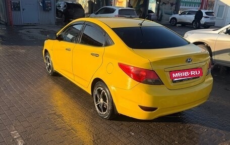 Hyundai Solaris II рестайлинг, 2011 год, 530 000 рублей, 7 фотография