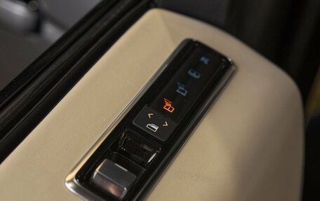 Land Rover Range Rover IV рестайлинг, 2018 год, 6 640 000 рублей, 16 фотография