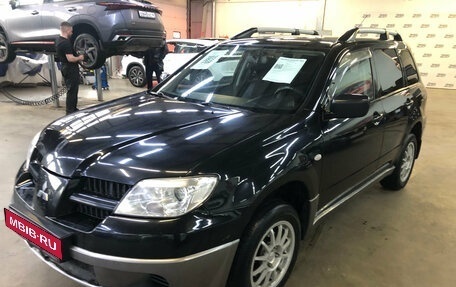 Mitsubishi Outlander III рестайлинг 3, 2006 год, 649 000 рублей, 1 фотография