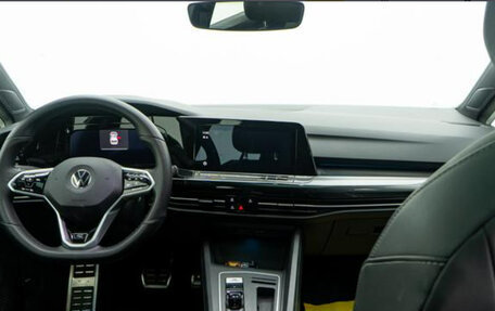 Volkswagen Golf VIII, 2022 год, 1 600 000 рублей, 8 фотография