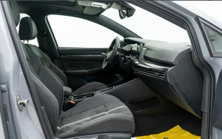 Volkswagen Golf VIII, 2022 год, 1 600 000 рублей, 10 фотография