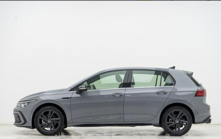 Volkswagen Golf VIII, 2022 год, 1 600 000 рублей, 4 фотография