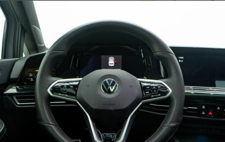 Volkswagen Golf VIII, 2022 год, 1 600 000 рублей, 9 фотография