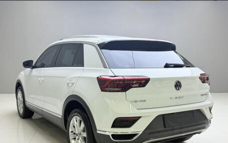 Volkswagen T-Roc I, 2023 год, 1 510 000 рублей, 4 фотография