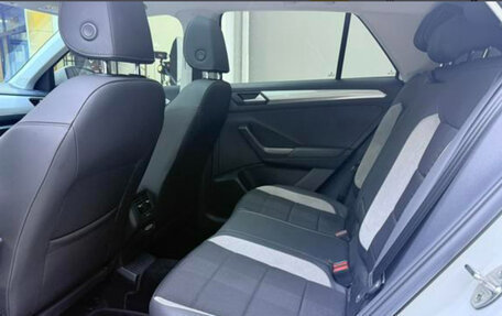 Volkswagen T-Roc I, 2023 год, 1 510 000 рублей, 7 фотография