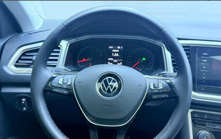 Volkswagen T-Roc I, 2023 год, 1 510 000 рублей, 9 фотография