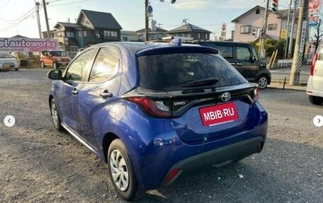 Toyota Yaris, 2022 год, 760 000 рублей, 8 фотография