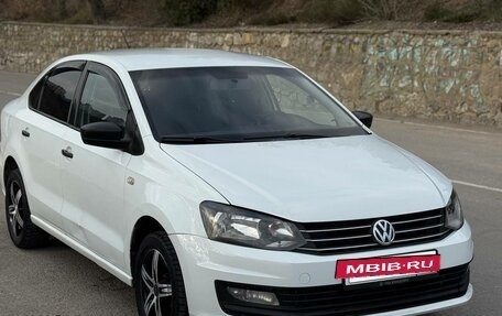 Volkswagen Polo VI (EU Market), 2015 год, 720 000 рублей, 2 фотография