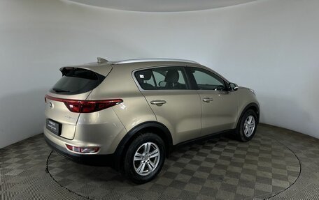 KIA Sportage IV рестайлинг, 2017 год, 1 800 000 рублей, 4 фотография