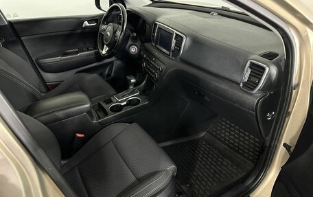 KIA Sportage IV рестайлинг, 2017 год, 1 800 000 рублей, 12 фотография