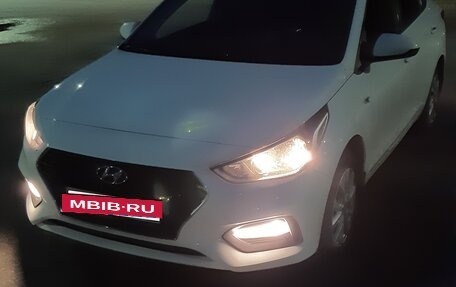 Hyundai Solaris II рестайлинг, 2017 год, 1 300 000 рублей, 2 фотография