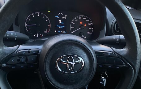 Toyota Yaris, 2021 год, 1 200 000 рублей, 5 фотография