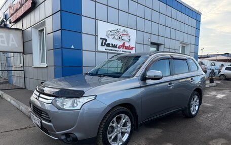 Mitsubishi Outlander III рестайлинг 3, 2012 год, 1 497 000 рублей, 2 фотография