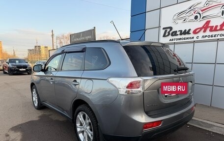 Mitsubishi Outlander III рестайлинг 3, 2012 год, 1 497 000 рублей, 4 фотография