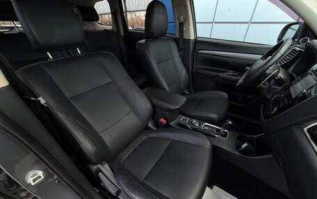 Mitsubishi Outlander III рестайлинг 3, 2012 год, 1 497 000 рублей, 12 фотография