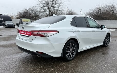 Toyota Camry, 2021 год, 2 740 000 рублей, 6 фотография
