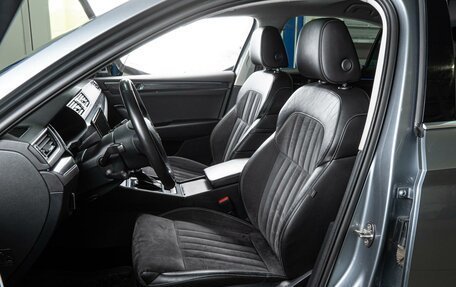 Skoda Superb III рестайлинг, 2019 год, 3 069 000 рублей, 12 фотография