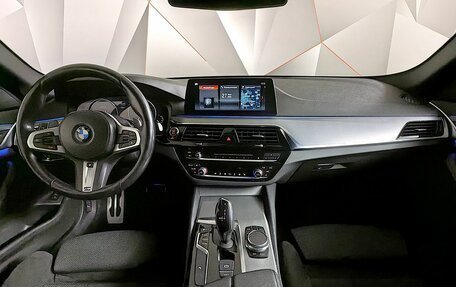 BMW 5 серия, 2018 год, 3 193 000 рублей, 11 фотография