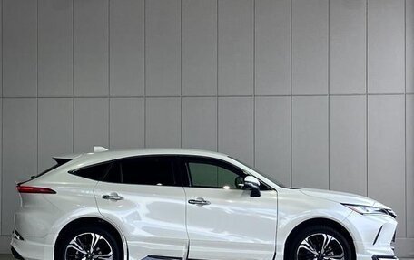 Toyota Harrier, 2025 год, 4 150 001 рублей, 6 фотография