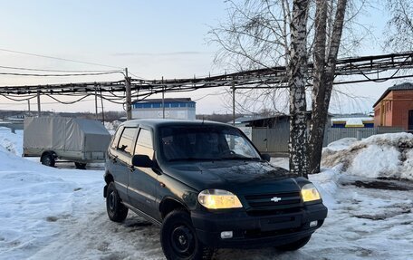 Chevrolet Niva I рестайлинг, 2005 год, 260 000 рублей, 1 фотография