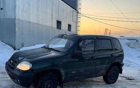 Chevrolet Niva I рестайлинг, 2005 год, 260 000 рублей, 2 фотография