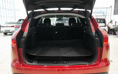 Jaguar F-Pace, 2016 год, 2 399 000 рублей, 12 фотография