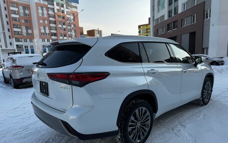 Toyota Highlander, 2026 год, 5 600 000 рублей, 6 фотография