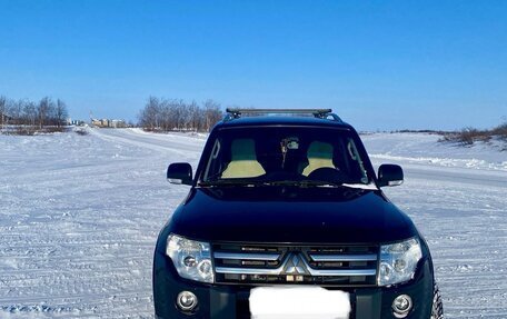 Mitsubishi Pajero IV, 2011 год, 2 500 000 рублей, 2 фотография