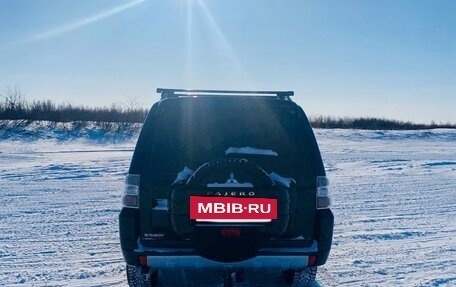 Mitsubishi Pajero IV, 2011 год, 2 500 000 рублей, 4 фотография