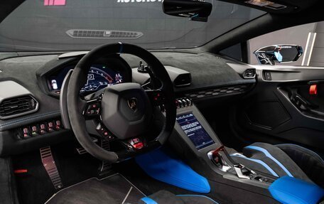 Lamborghini Huracán, 2022 год, 32 350 000 рублей, 5 фотография