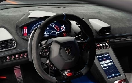 Lamborghini Huracán, 2022 год, 32 350 000 рублей, 8 фотография