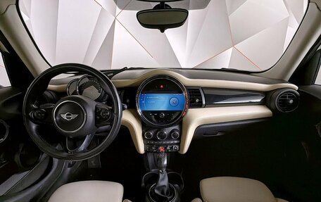 MINI Hatch, 2017 год, 2 197 000 рублей, 11 фотография