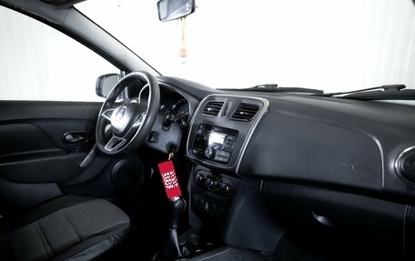 Renault Logan II, 2019 год, 899 000 рублей, 18 фотография