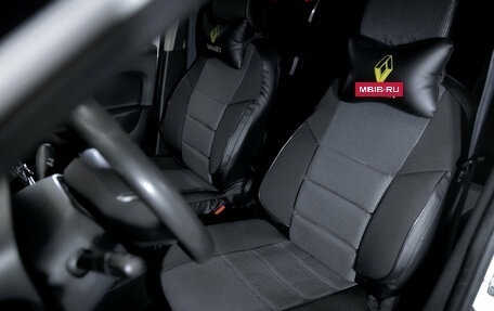 Renault Logan II, 2019 год, 899 000 рублей, 19 фотография