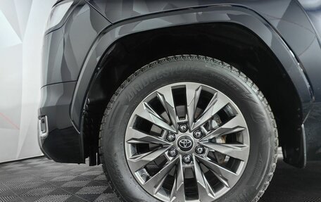 Toyota Land Cruiser, 2024 год, 13 990 000 рублей, 9 фотография