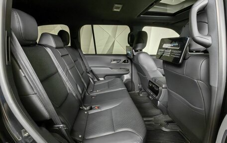 Toyota Land Cruiser, 2024 год, 13 990 000 рублей, 16 фотография