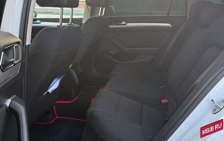 Volkswagen Passat B8 рестайлинг, 2016 год, 1 650 000 рублей, 9 фотография