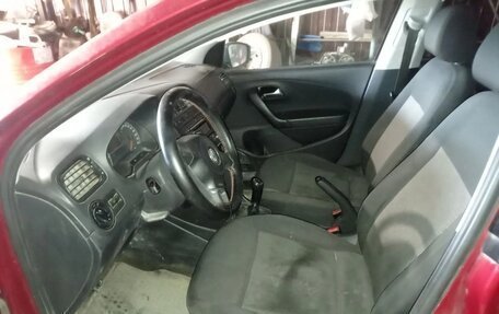 Volkswagen Polo VI (EU Market), 2011 год, 299 000 рублей, 4 фотография