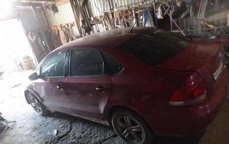 Volkswagen Polo VI (EU Market), 2011 год, 299 000 рублей, 2 фотография