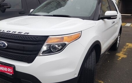 Ford Explorer VI, 2013 год, 1 980 000 рублей, 2 фотография