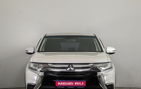 Mitsubishi Outlander III рестайлинг 3, 2017 год, 1 799 000 рублей, 2 фотография