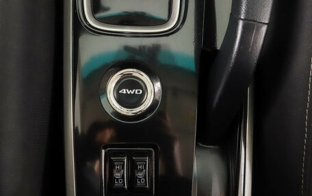 Mitsubishi Outlander III рестайлинг 3, 2017 год, 1 799 000 рублей, 22 фотография