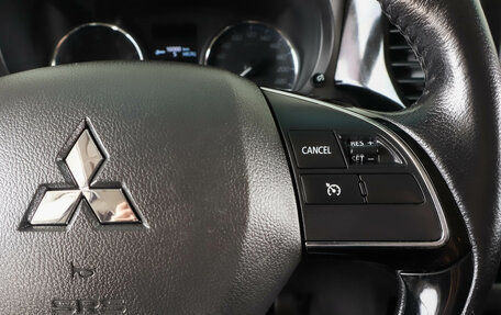 Mitsubishi Outlander III рестайлинг 3, 2017 год, 1 799 000 рублей, 18 фотография