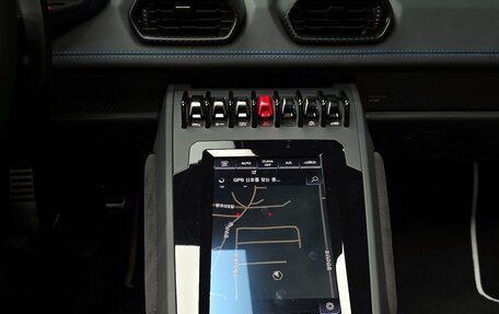 Lamborghini Huracán, 2023 год, 39 133 000 рублей, 13 фотография