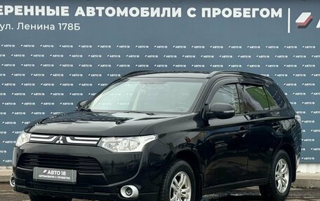 Mitsubishi Outlander III рестайлинг 3, 2013 год, 1 499 000 рублей, 1 фотография