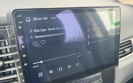 Mitsubishi Outlander III рестайлинг 3, 2013 год, 1 499 000 рублей, 13 фотография