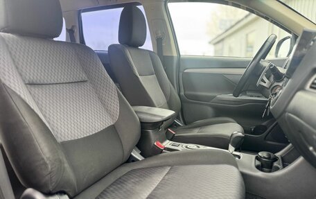 Mitsubishi Outlander III рестайлинг 3, 2013 год, 1 499 000 рублей, 15 фотография